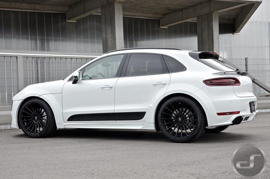  Porsche Macan in White by Hamann 2016 года  (фото 4 из 15)